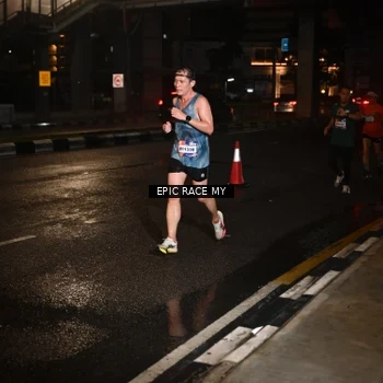 Runner Photo 7708001