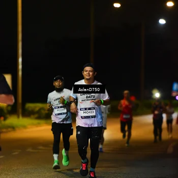 Runner Photo 7708009