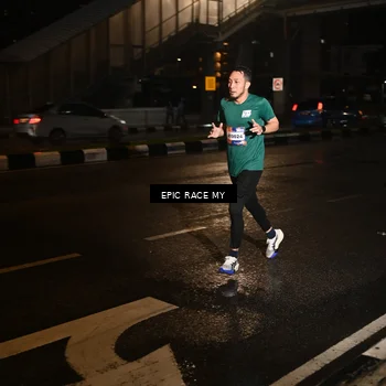 Runner Photo 7708010