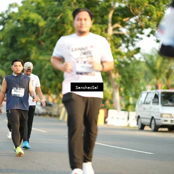 Runner Photo 7708017