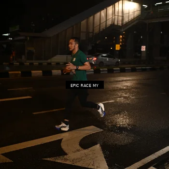 Runner Photo 7708018