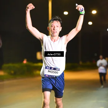 Runner Photo 7708021