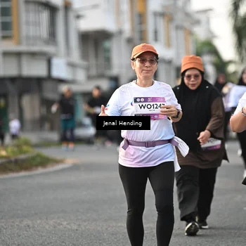Runner Photo 7708022