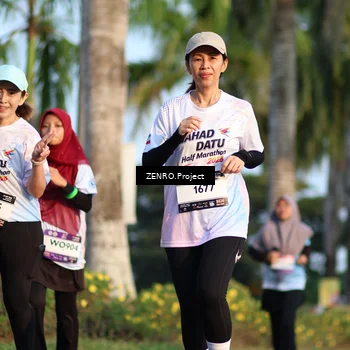 Runner Photo 7708023