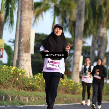 Runner Photo 7708028