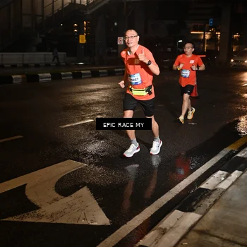 Runner Photo 7708035