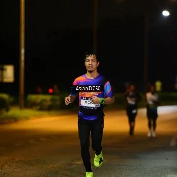 Runner Photo 7708036
