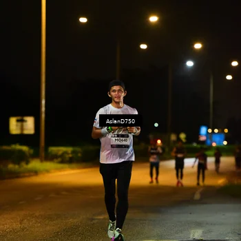 Runner Photo 7708040