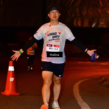 Runner Photo 7708042