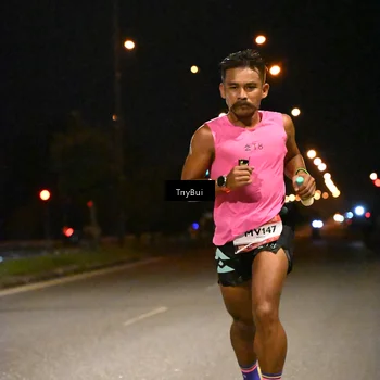 Runner Photo 7708043