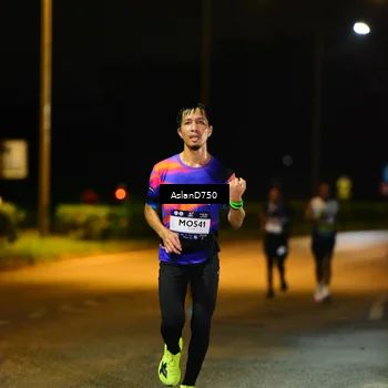 Runner Photo 7708047