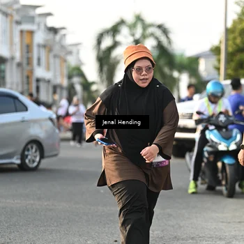 Runner Photo 7708049