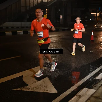Runner Photo 7708055