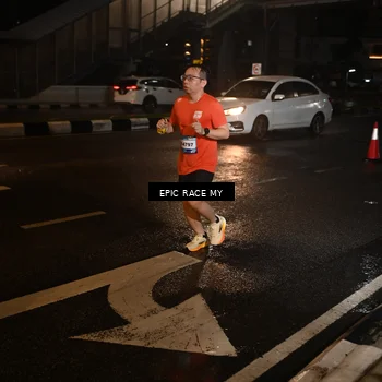 Runner Photo 7708057