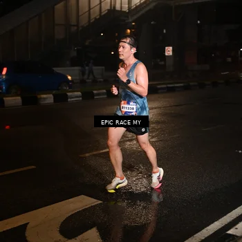 Runner Photo 7708067
