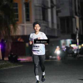 Runner Photo 7708071