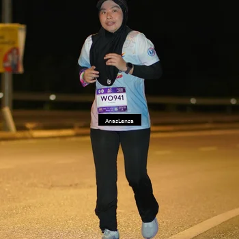 Runner Photo 7708073