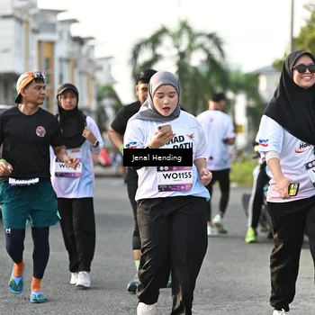 Runner Photo 7708074