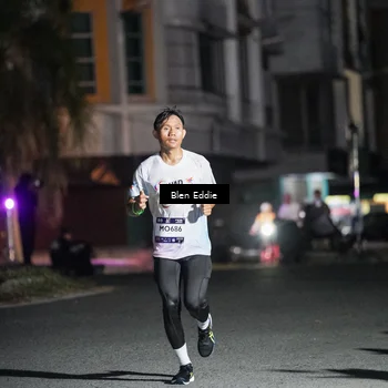Runner Photo 7708077