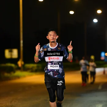Runner Photo 7708082