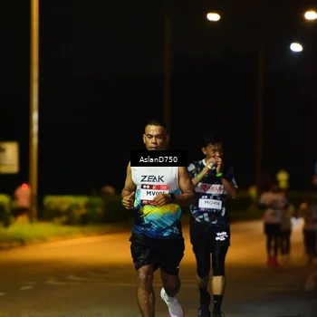 Runner Photo 7708084