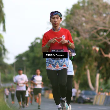 Runner Photo 7708091