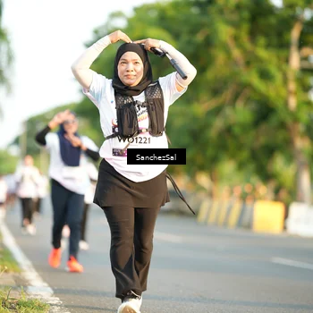 Runner Photo 7708093