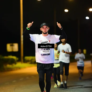 Runner Photo 7708111