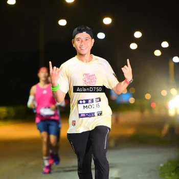 Runner Photo 7708130