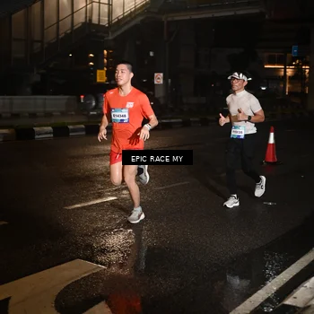 Runner Photo 7708132