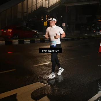 Runner Photo 7708143