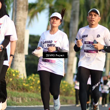 Runner Photo 7708157