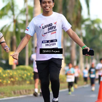 Runner Photo 7708159