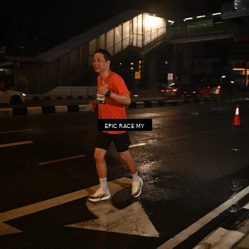 Runner Photo 7708166