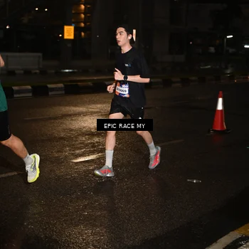 Runner Photo 7708194