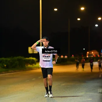 Runner Photo 7708196