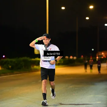 Runner Photo 7708198