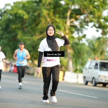 Runner Photo 7708200