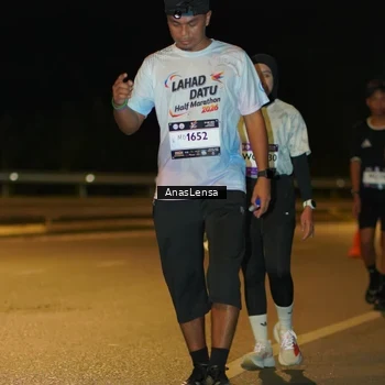 Runner Photo 7708211