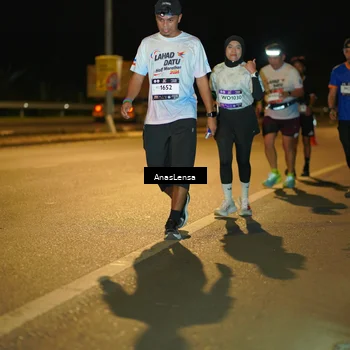 Runner Photo 7708214