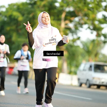 Runner Photo 7708248