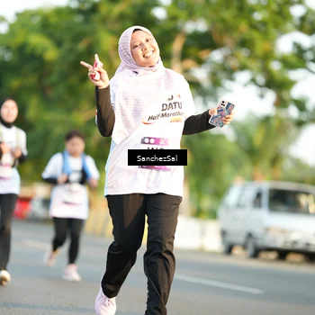 Runner Photo 7708258