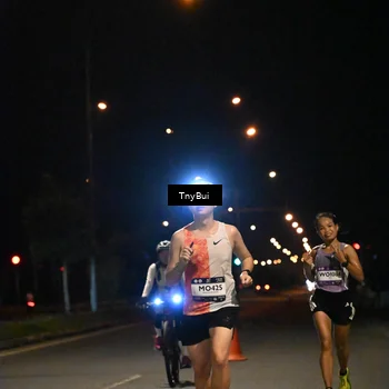 Runner Photo 7708275