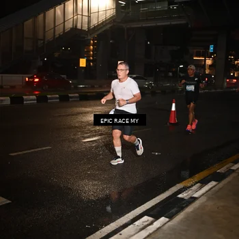 Runner Photo 7708277