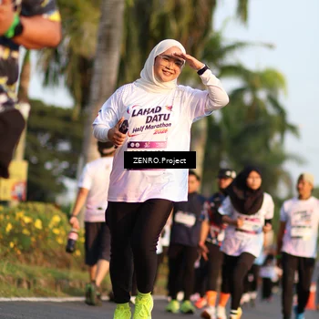 Runner Photo 7708297
