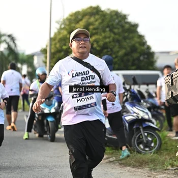 Runner Photo 7708339
