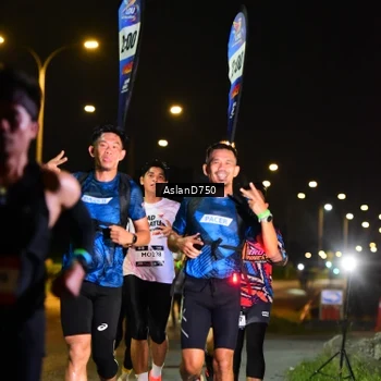 Runner Photo 7708351