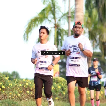 Runner Photo 7708363