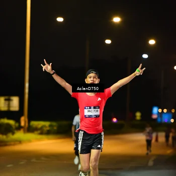 Runner Photo 7708367
