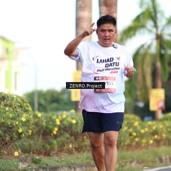 Runner Photo 7708376